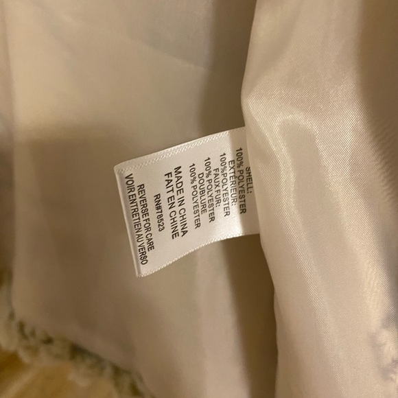 Cream faux fur coat - Picture 3 of 3